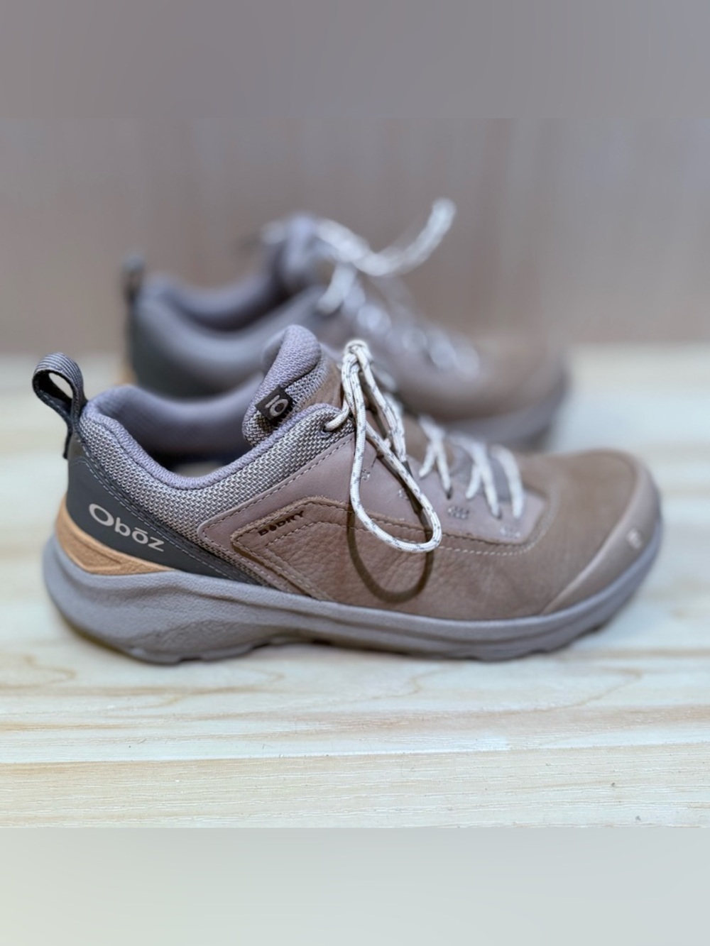 Oboz Cottonwood low waterproof hiking shoes women’s 9